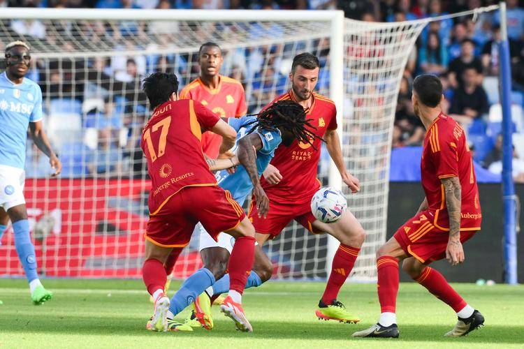 佛罗伦萨客场惜败，保级前景雾里看花